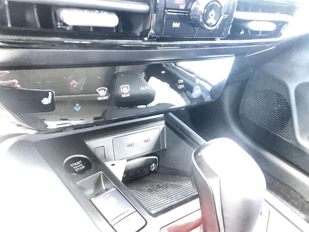 new 2025 Nissan Kicks car, priced at $29,559