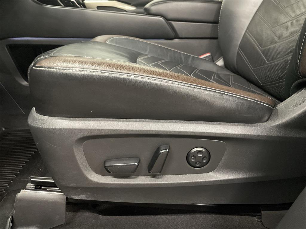 used 2022 Nissan Pathfinder car, priced at $35,442