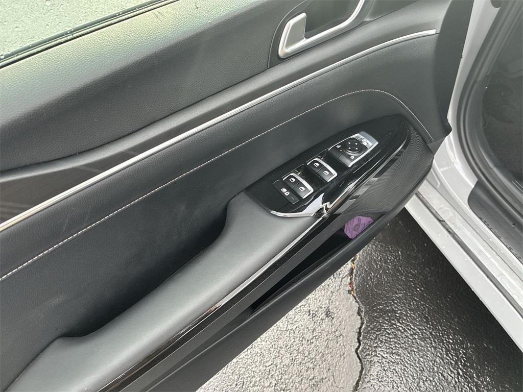 used 2025 Kia K5 car, priced at $26,888