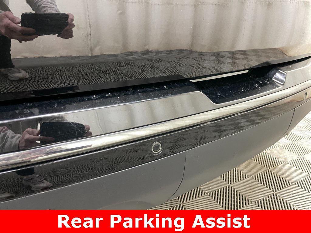 used 2019 Chevrolet Traverse car, priced at $22,999