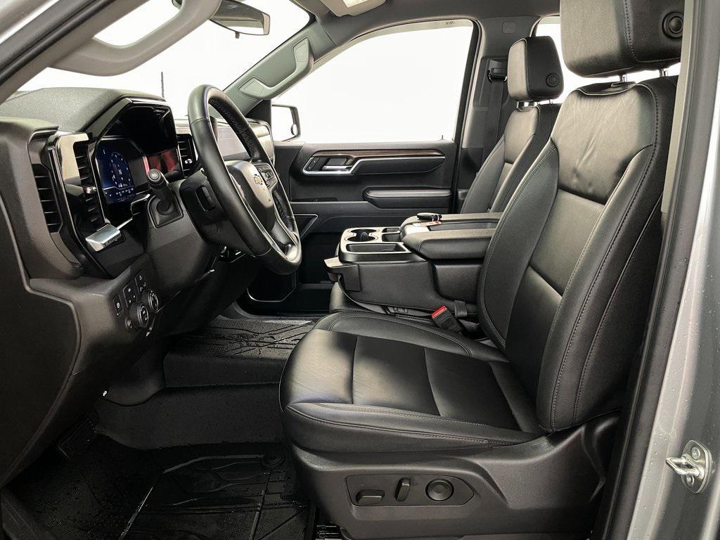 used 2025 Chevrolet Silverado 1500 car, priced at $45,699