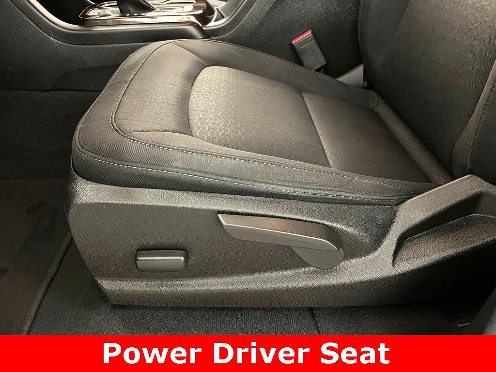 used 2022 GMC Canyon car, priced at $21,995