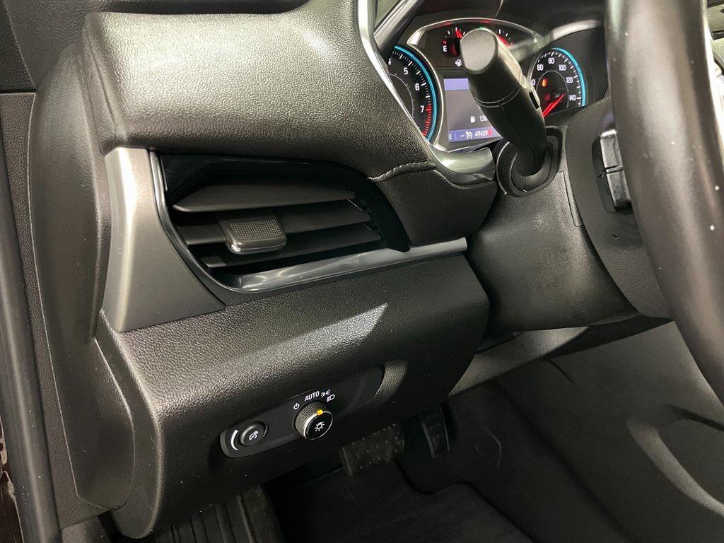 used 2022 Chevrolet Traverse car, priced at $27,999