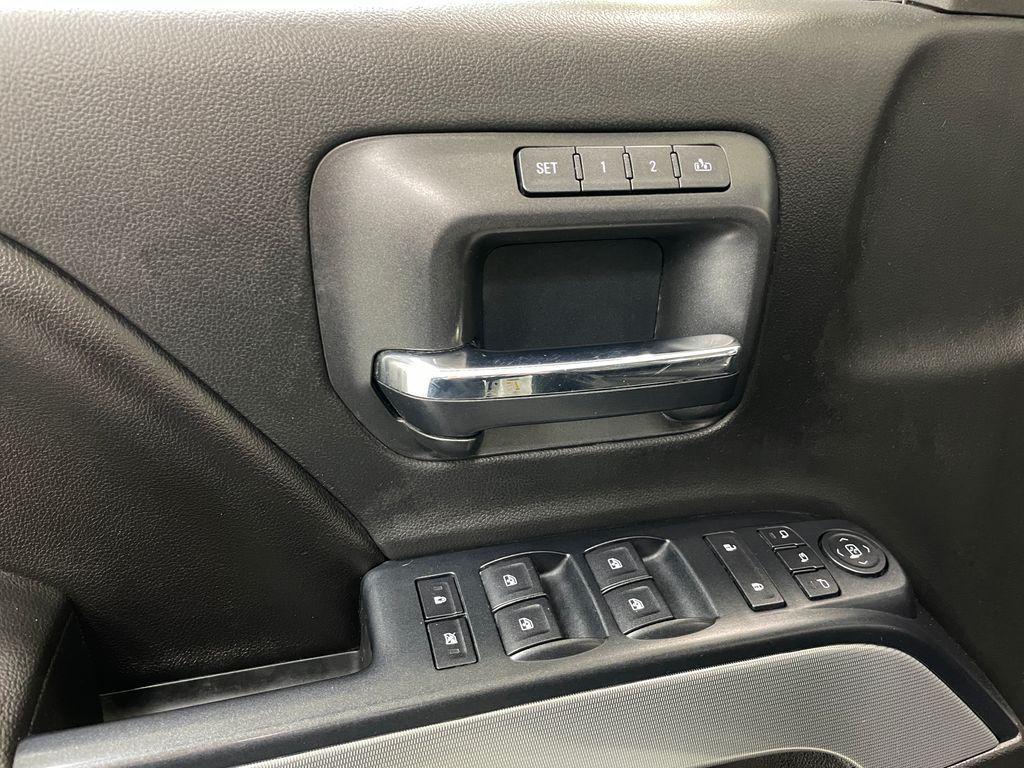 used 2015 Chevrolet Silverado 1500 car, priced at $15,900