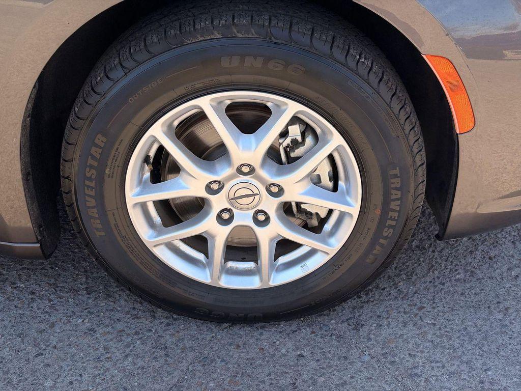 used 2023 Chrysler Pacifica car, priced at $21,592