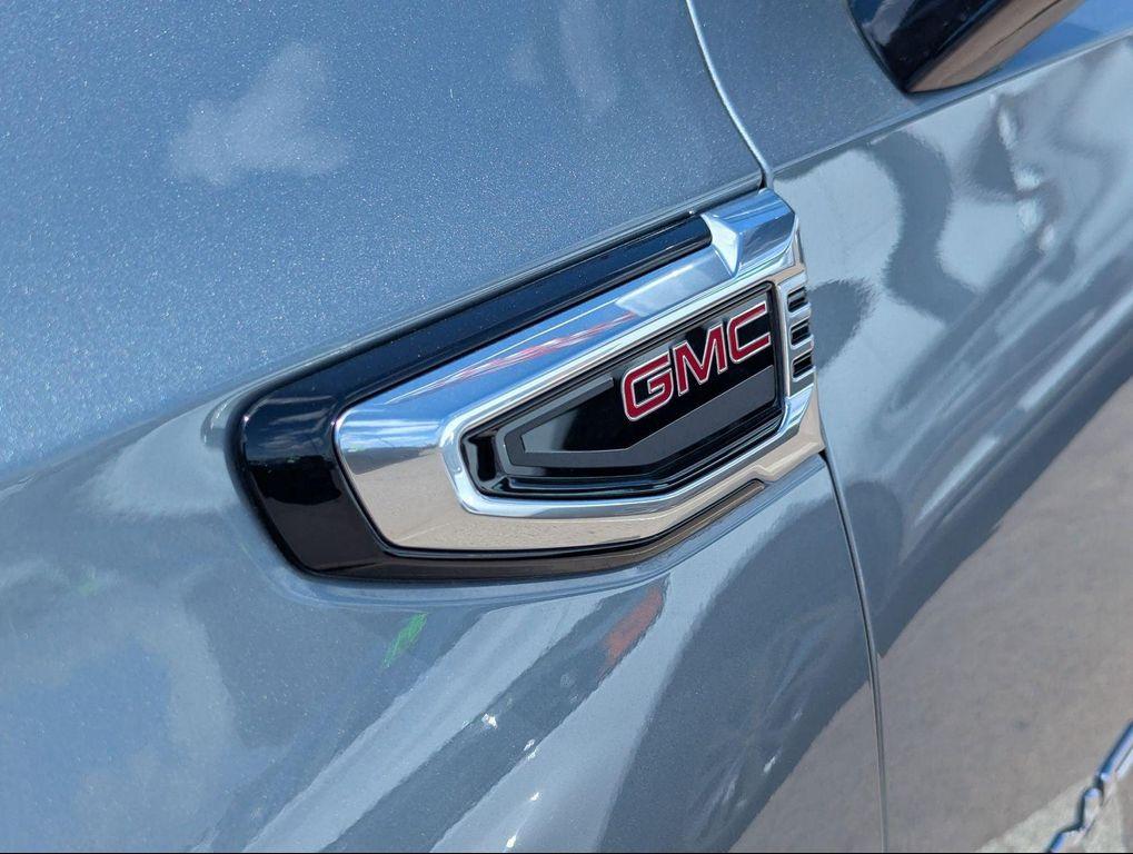 used 2025 GMC Yukon XL car, priced at $70,496