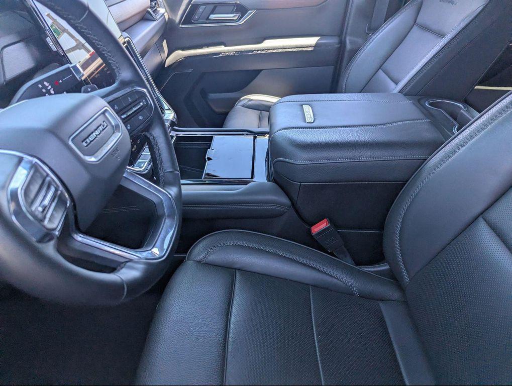 used 2025 GMC Yukon XL car, priced at $68,998
