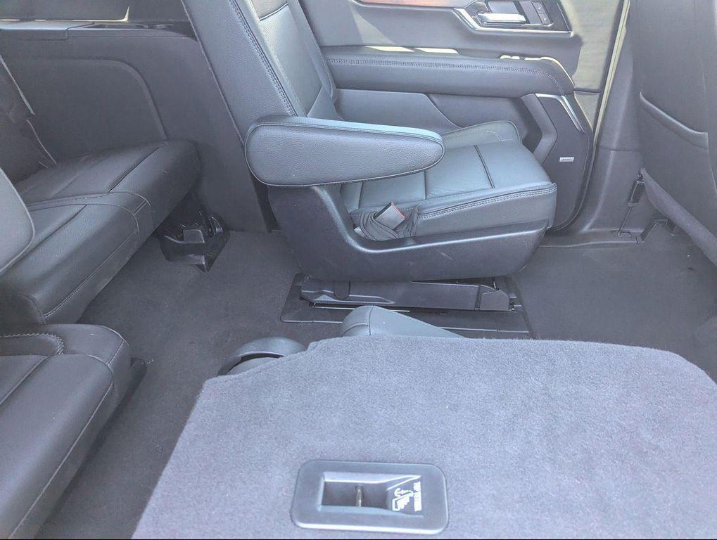 used 2025 GMC Yukon XL car, priced at $68,998