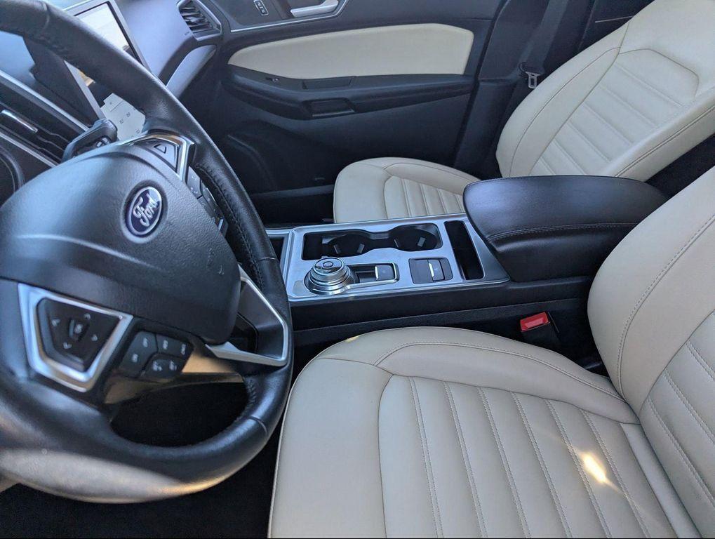 used 2024 Ford Edge car, priced at $24,899