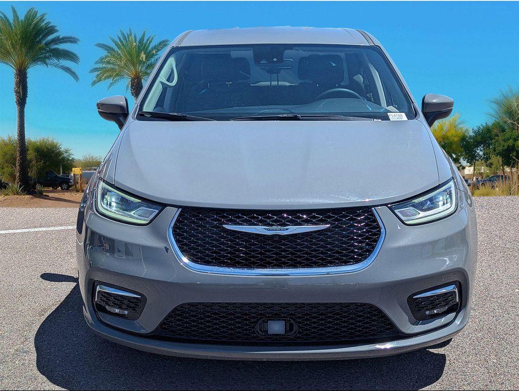 used 2023 Chrysler Pacifica car, priced at $20,492