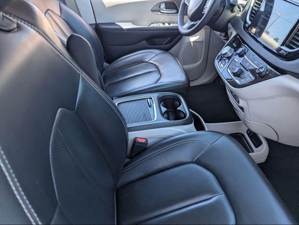 used 2023 Chrysler Pacifica car, priced at $20,492