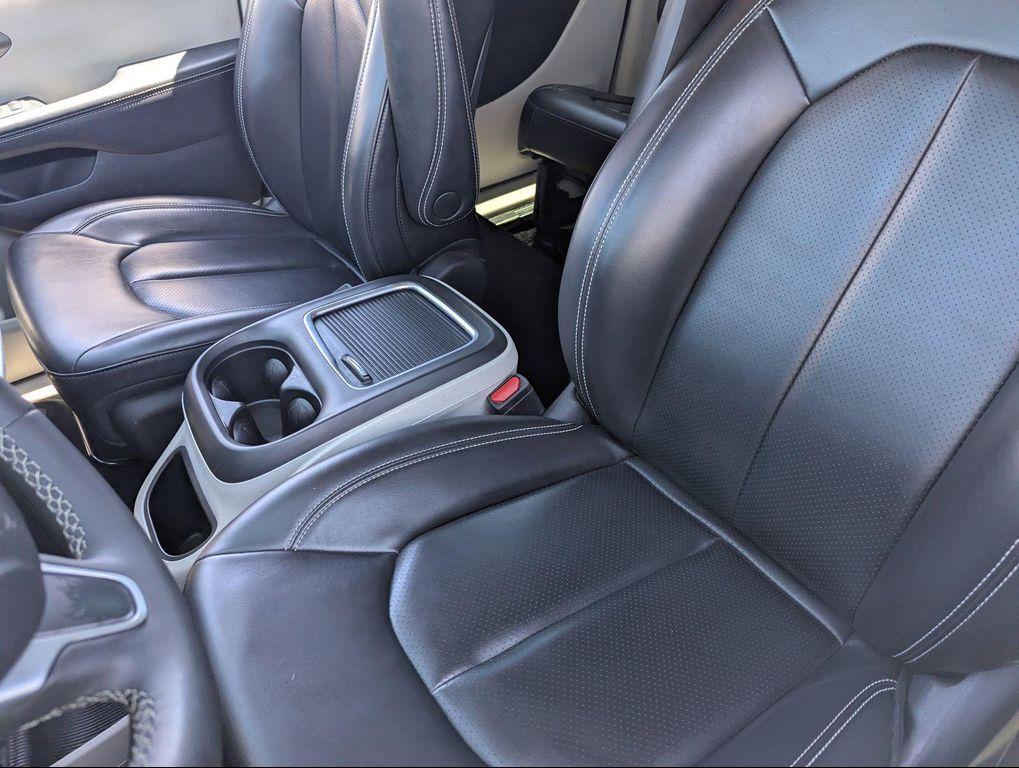 used 2023 Chrysler Pacifica car, priced at $20,492