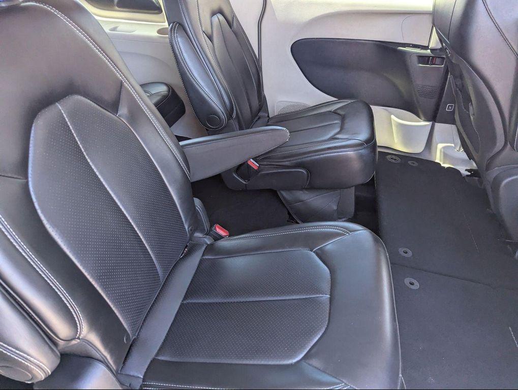 used 2023 Chrysler Pacifica car, priced at $20,492