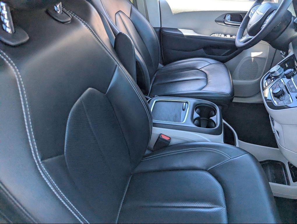 used 2023 Chrysler Pacifica car, priced at $20,492