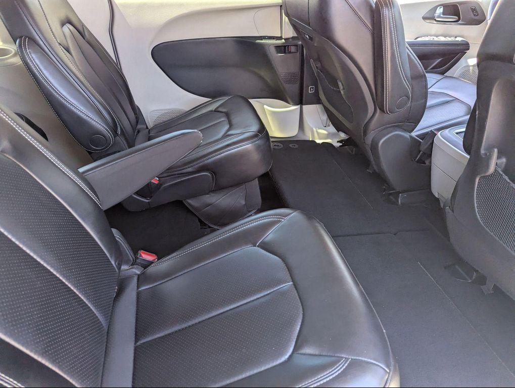 used 2023 Chrysler Pacifica car, priced at $20,492