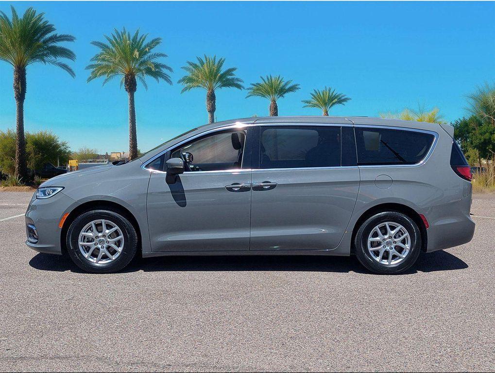 used 2023 Chrysler Pacifica car, priced at $20,492