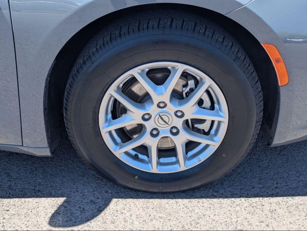 used 2023 Chrysler Pacifica car, priced at $20,492