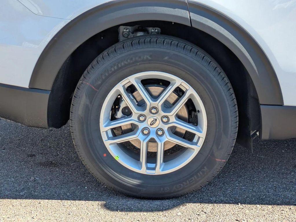 new 2026 Ford Explorer car, priced at $40,585
