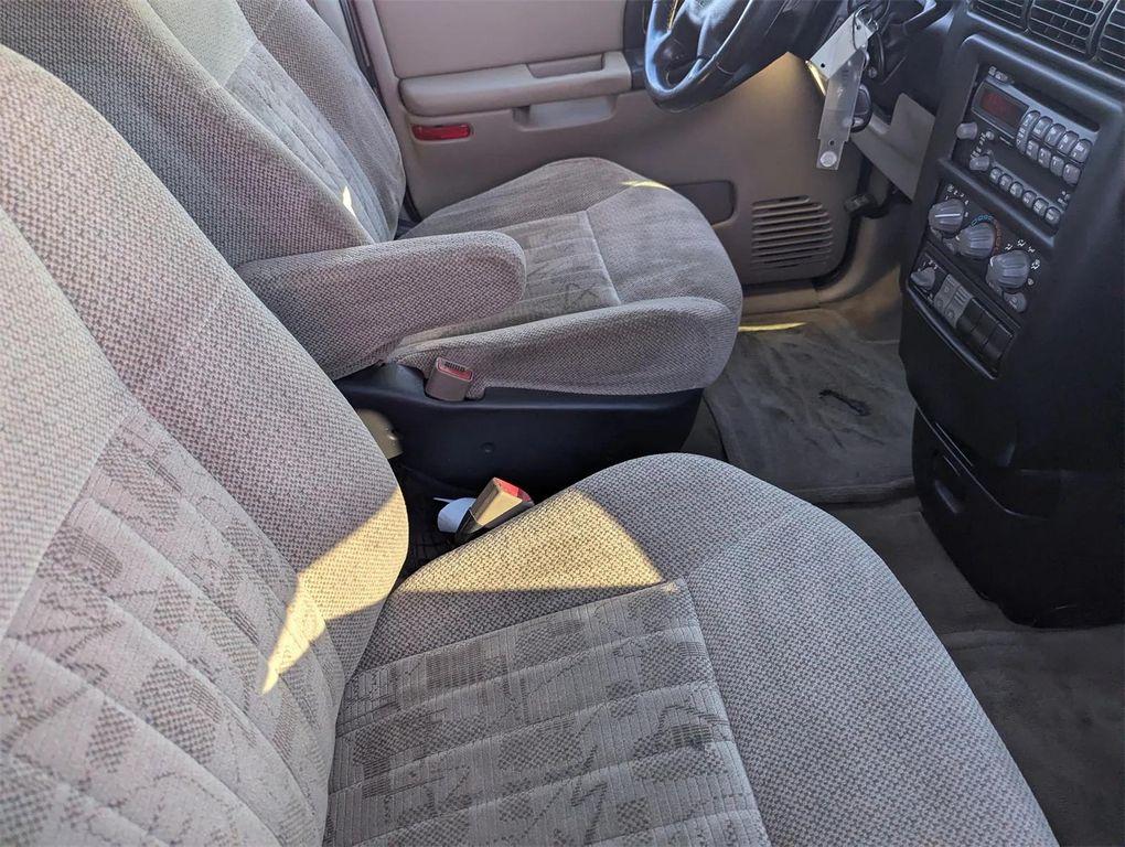 used 2004 Pontiac Montana car, priced at $5,990