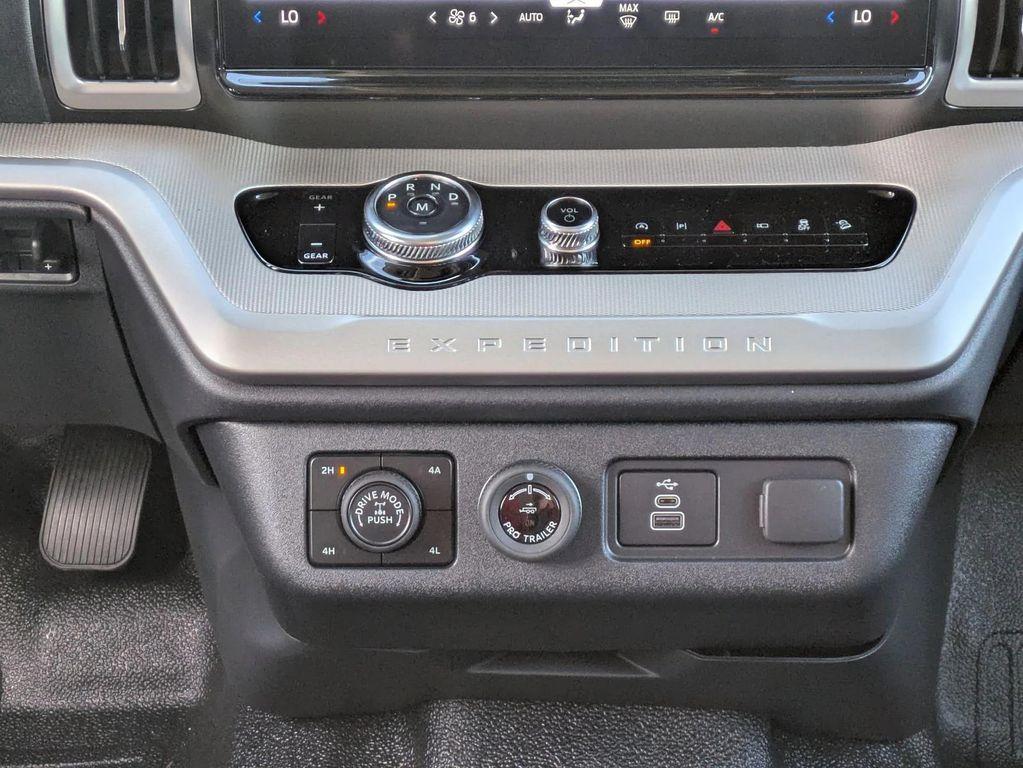 new 2026 Ford Expedition car, priced at $60,620