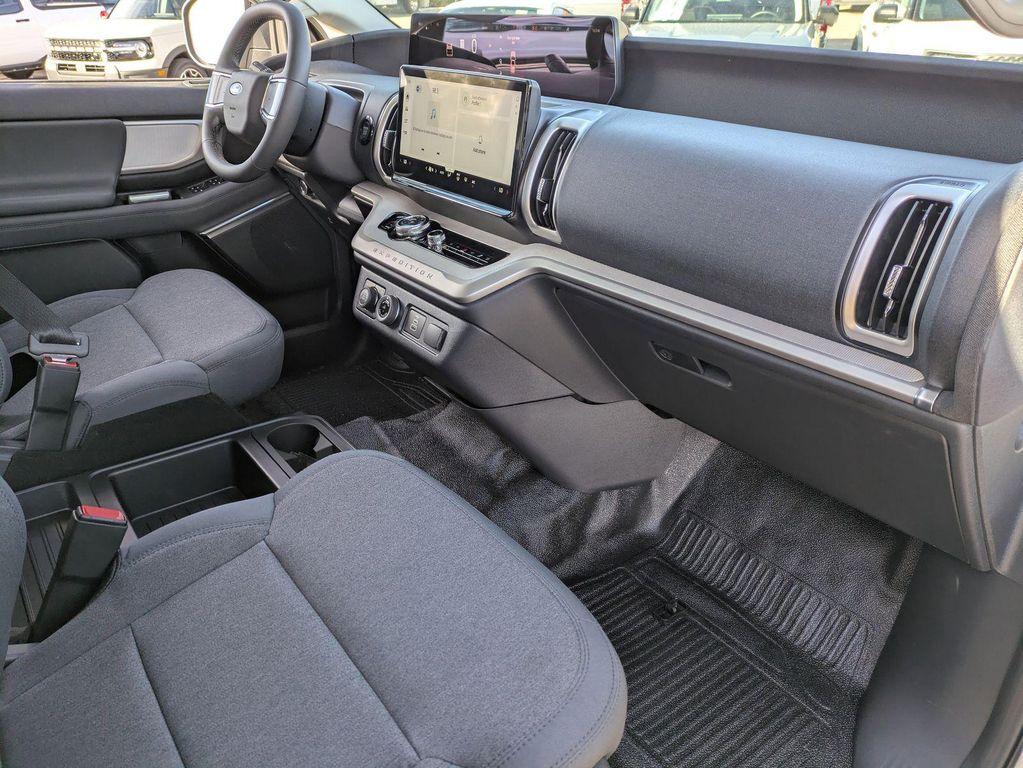 new 2026 Ford Expedition car, priced at $60,620