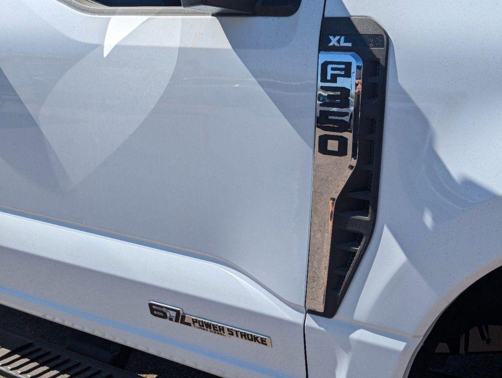 new 2024 Ford F-350 car, priced at $67,350