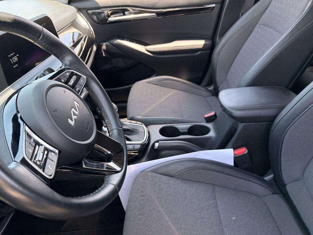 used 2025 Kia Seltos car, priced at $19,991