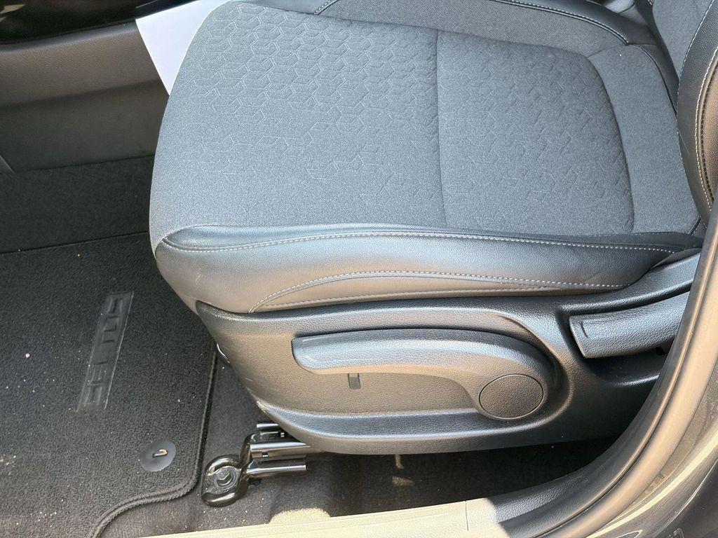 used 2025 Kia Seltos car, priced at $19,991