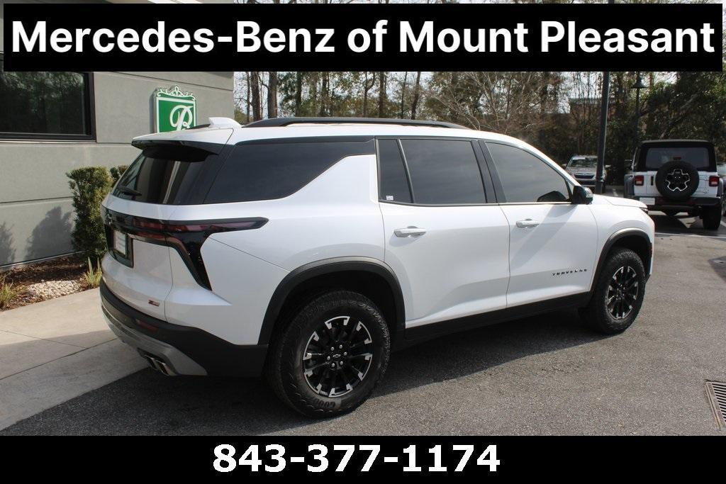 used 2024 Chevrolet Traverse car, priced at $41,988