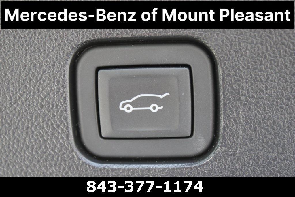 used 2024 Chevrolet Traverse car, priced at $41,988