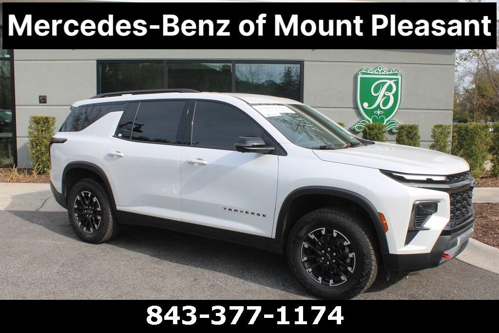 used 2024 Chevrolet Traverse car, priced at $41,988