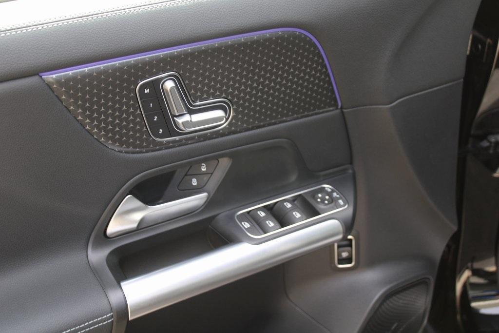 used 2025 Mercedes-Benz GLA 250 car, priced at $43,374