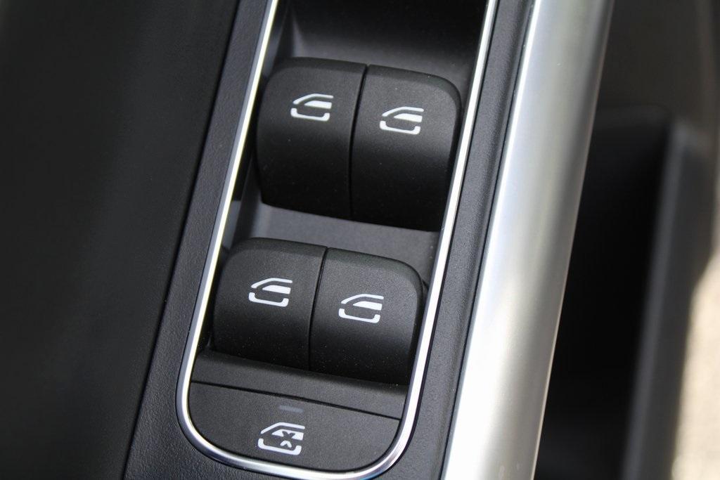 used 2025 Mercedes-Benz GLA 250 car, priced at $43,374