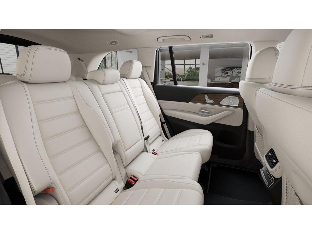 new 2026 Mercedes-Benz GLS 450 car