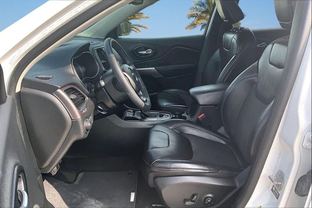 used 2021 Jeep Cherokee car, priced at $17,079