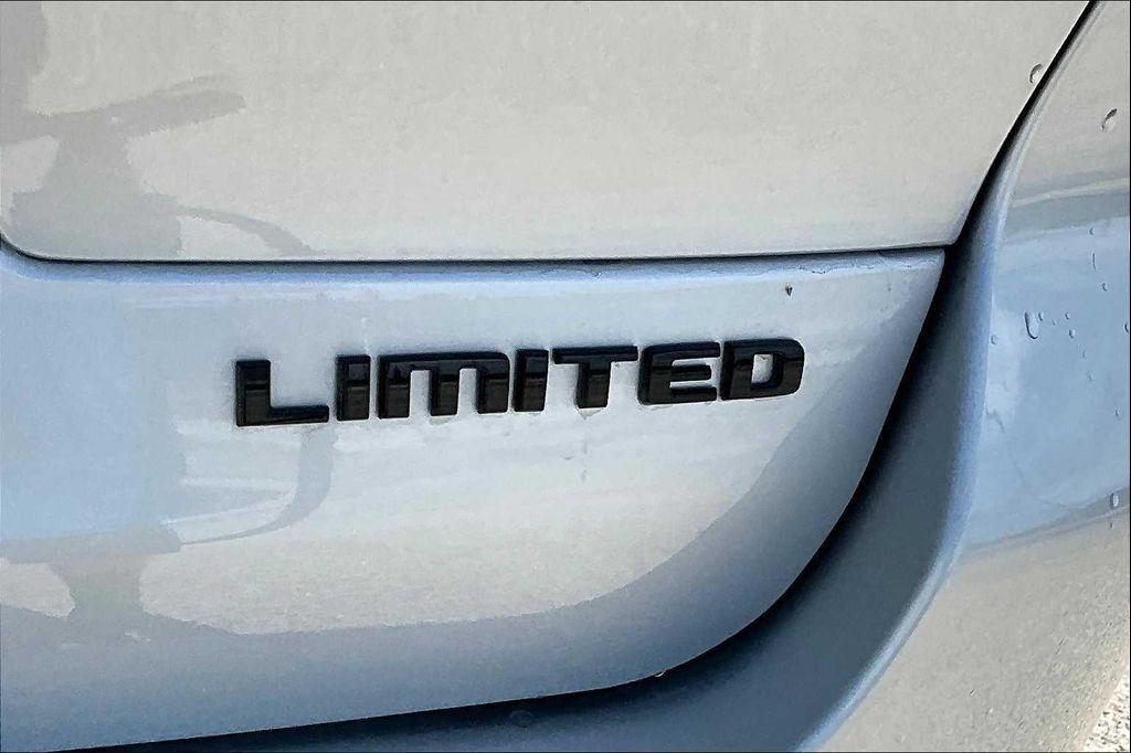 new 2025 Jeep Grand Cherokee L car, priced at $46,625