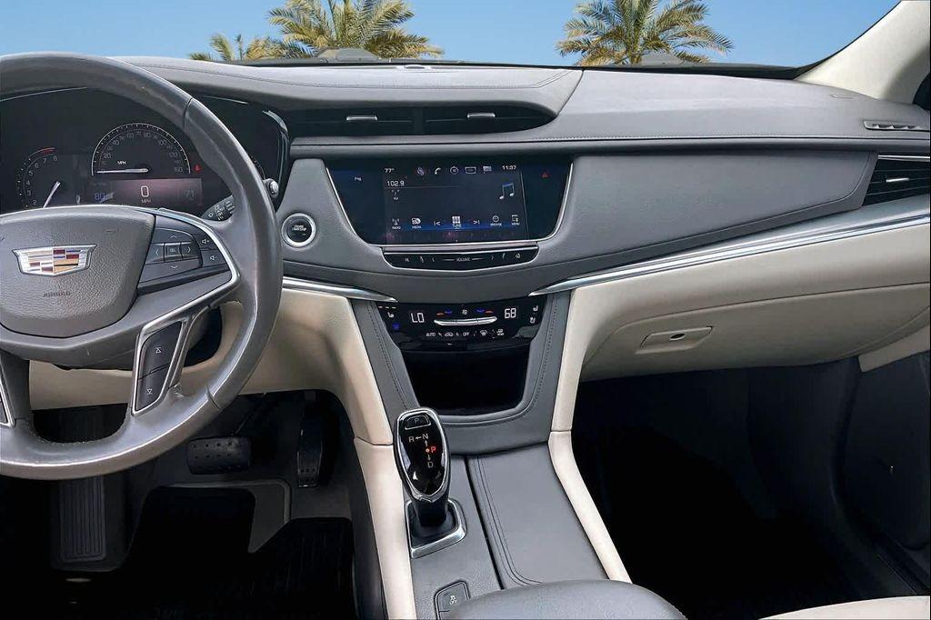 used 2017 Cadillac XT5 car, priced at $14,143