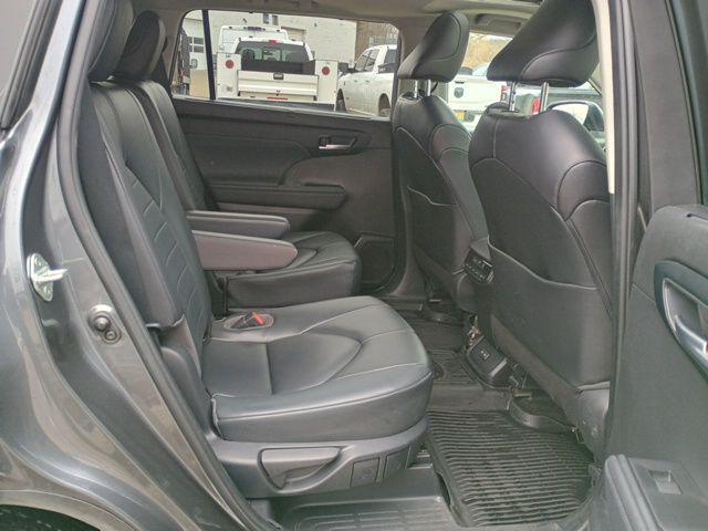 used 2023 Toyota Highlander car, priced at $32,898