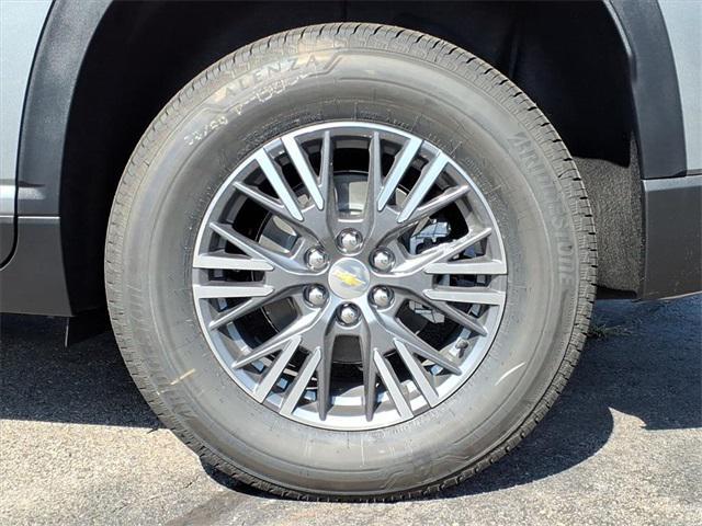 new 2026 Chevrolet Traverse car, priced at $43,195