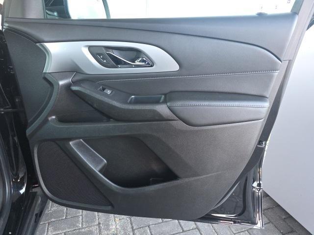 used 2022 Chevrolet Traverse car, priced at $23,495