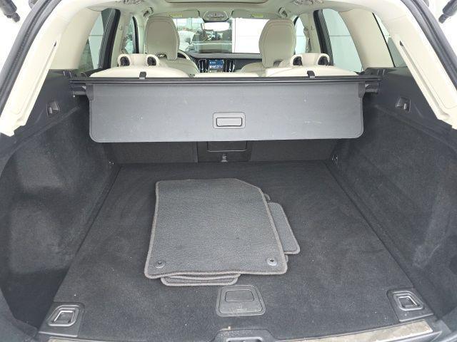 used 2023 Volvo XC60 car, priced at $26,899