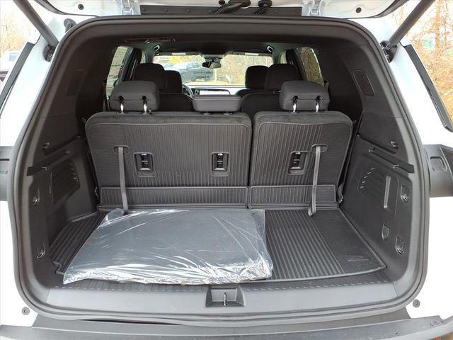 new 2026 Chevrolet Traverse car, priced at $40,120