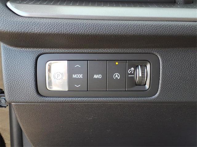 new 2026 Chevrolet Traverse car, priced at $42,620