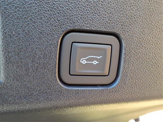 new 2026 Chevrolet Traverse car, priced at $42,620