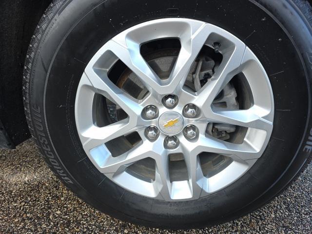 used 2023 Chevrolet Traverse car, priced at $28,248