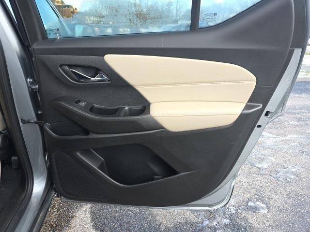 used 2023 Chevrolet Traverse car, priced at $28,248