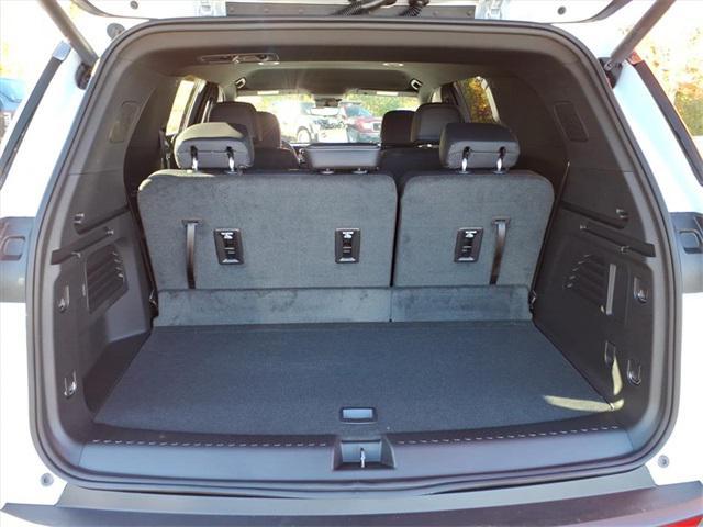 new 2026 Chevrolet Traverse car, priced at $44,420