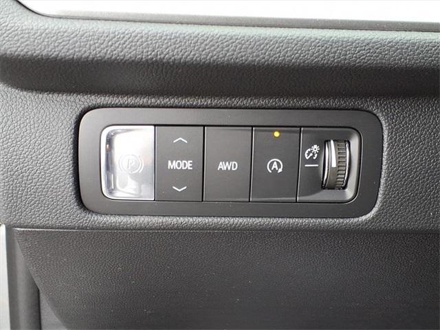 new 2026 Chevrolet Traverse car, priced at $42,620