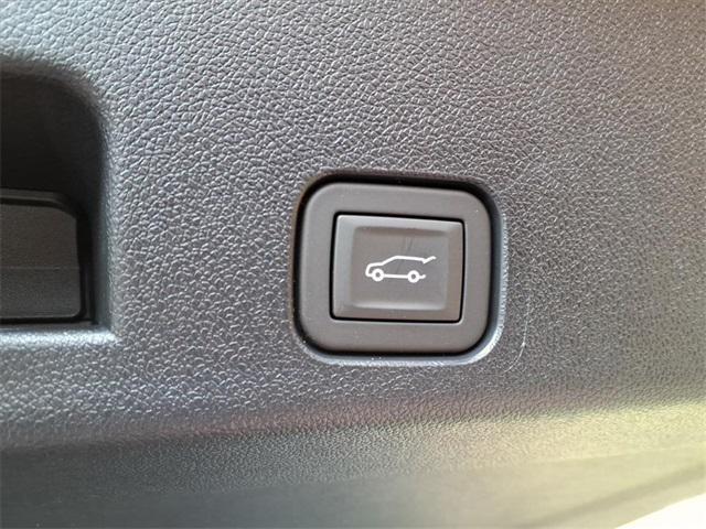 new 2026 Chevrolet Traverse car, priced at $42,620