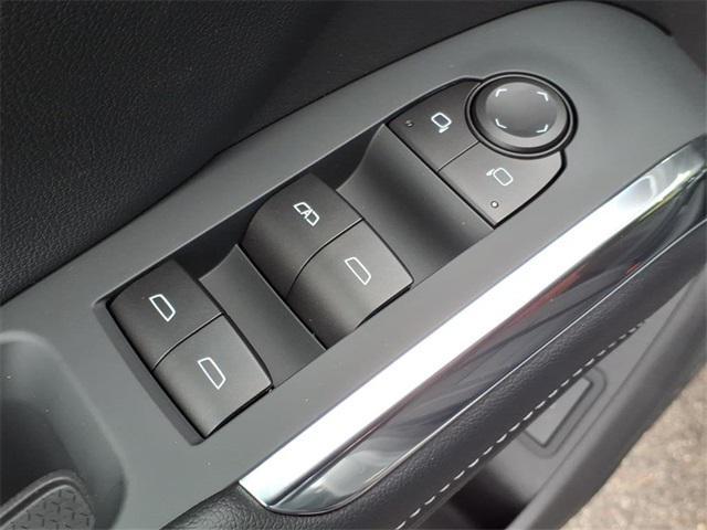 new 2026 Chevrolet Traverse car, priced at $42,620